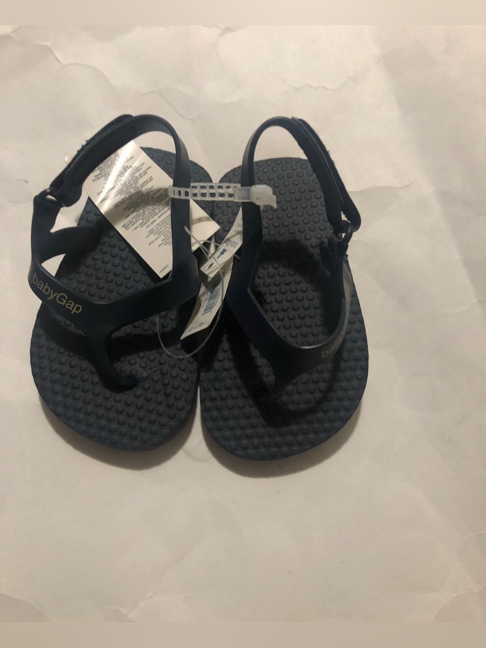 Baby Gap flip flops 6-12M NWT